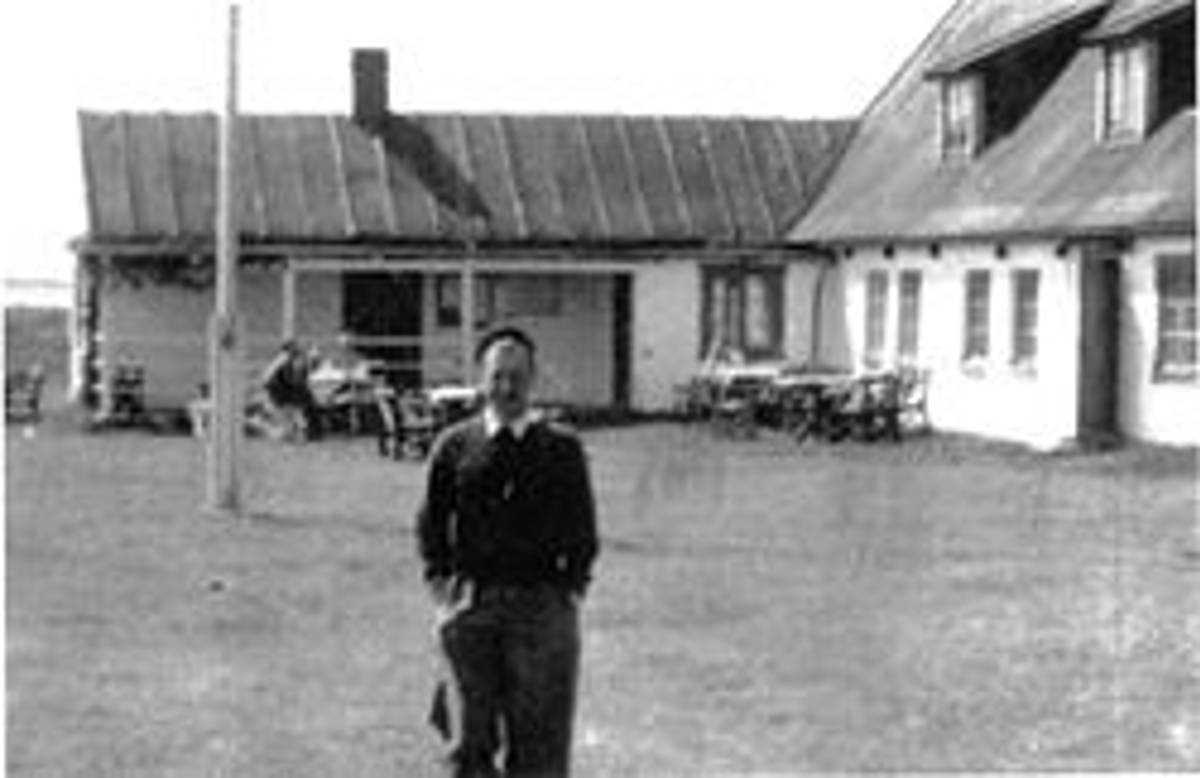 Holger Vilén, 16 years old besides the first club house